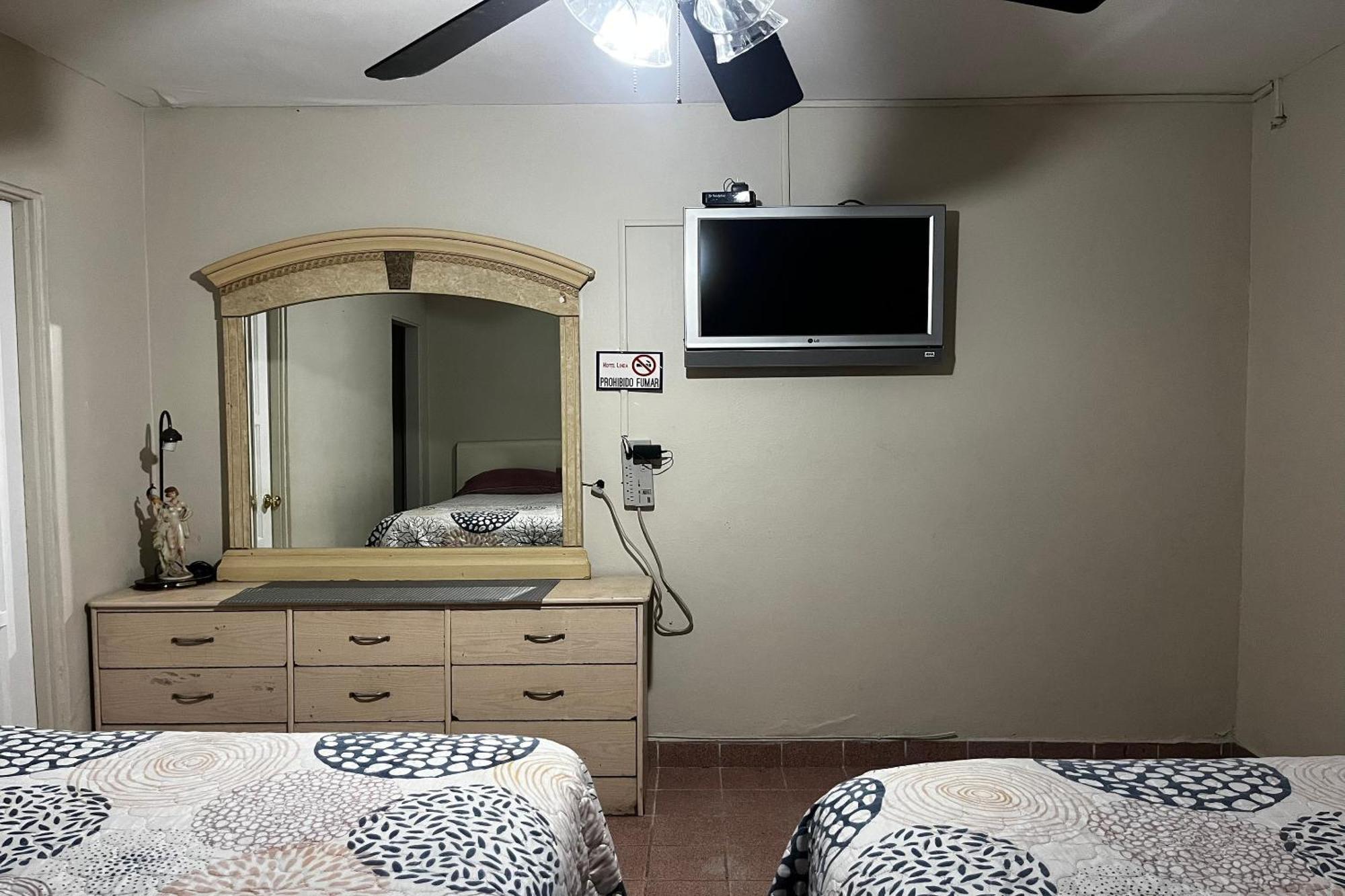 Oyo Hotel Linda Tijuana Kültér fotó
