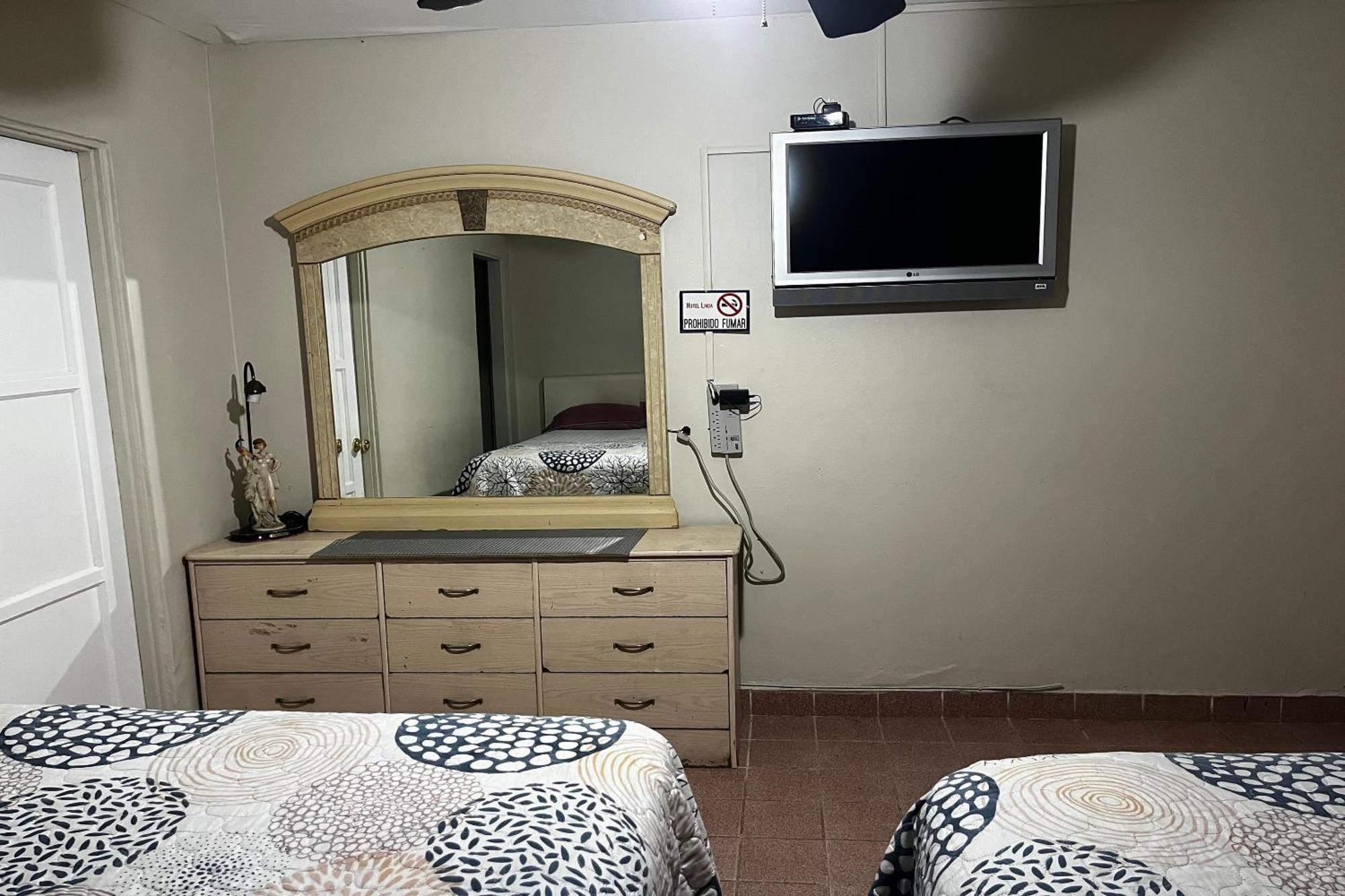 Oyo Hotel Linda Tijuana Kültér fotó