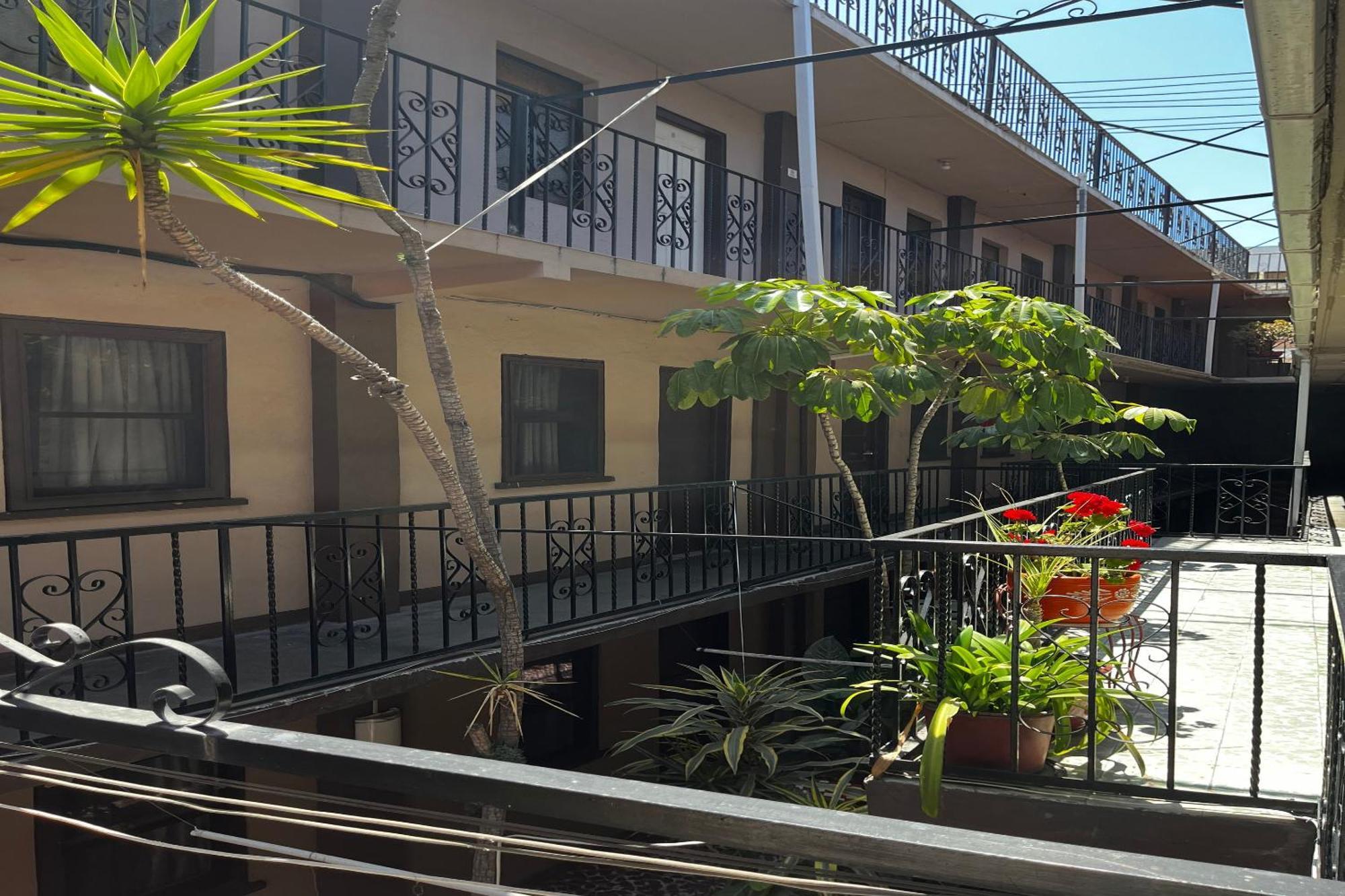 Oyo Hotel Linda Tijuana Kültér fotó