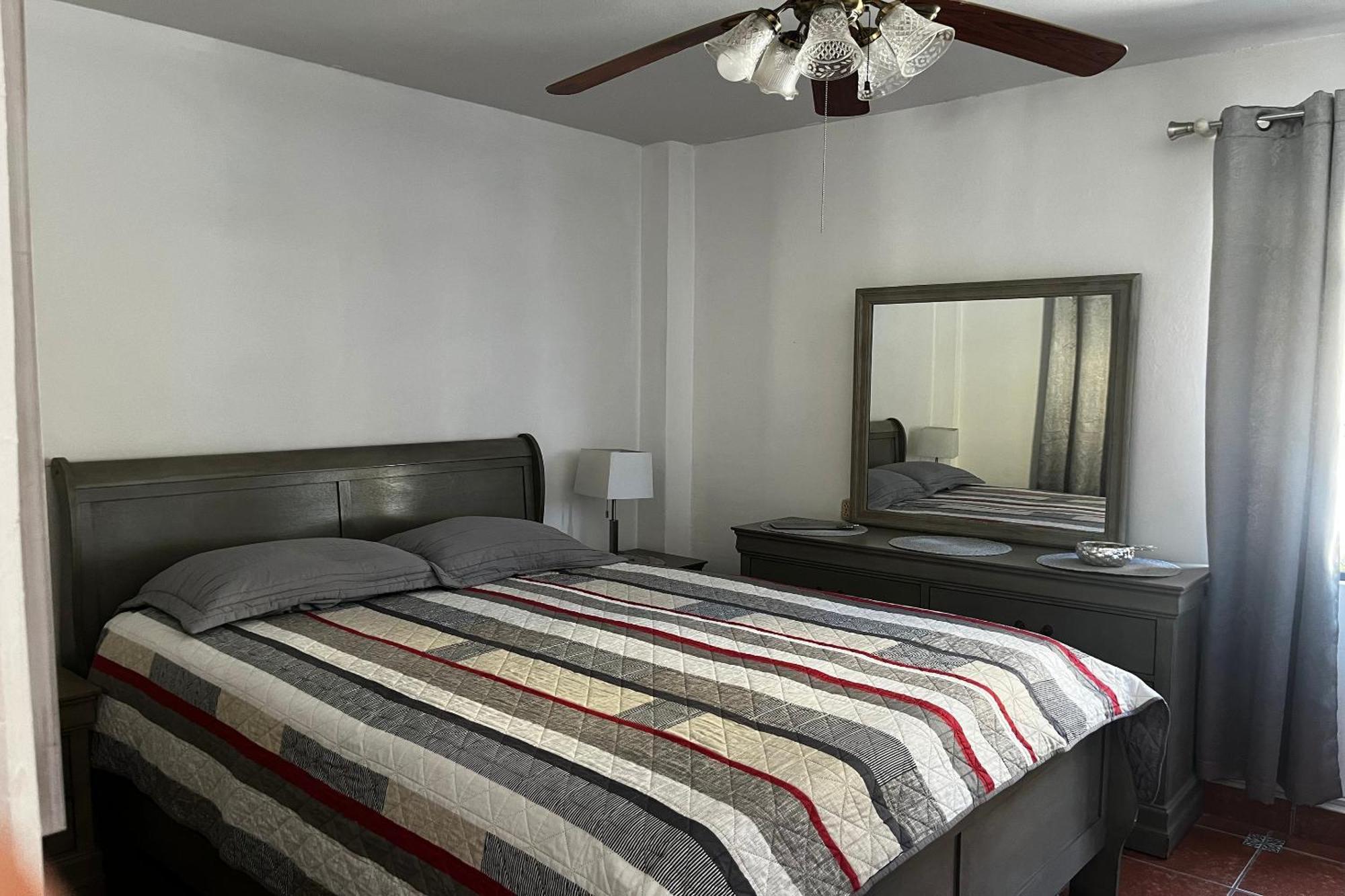 Oyo Hotel Linda Tijuana Kültér fotó