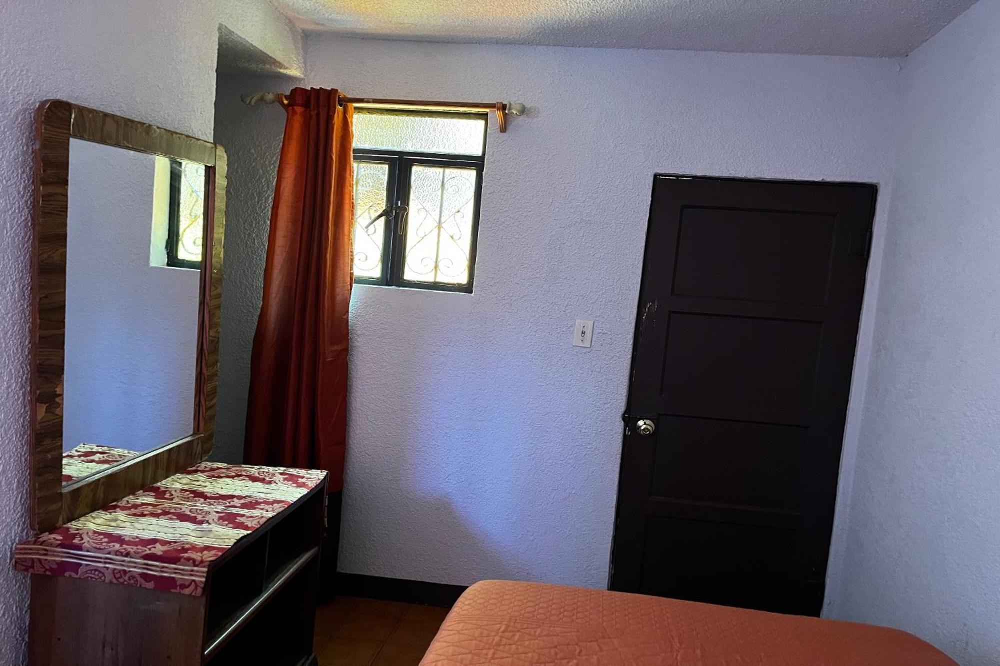 Oyo Hotel Linda Tijuana Kültér fotó