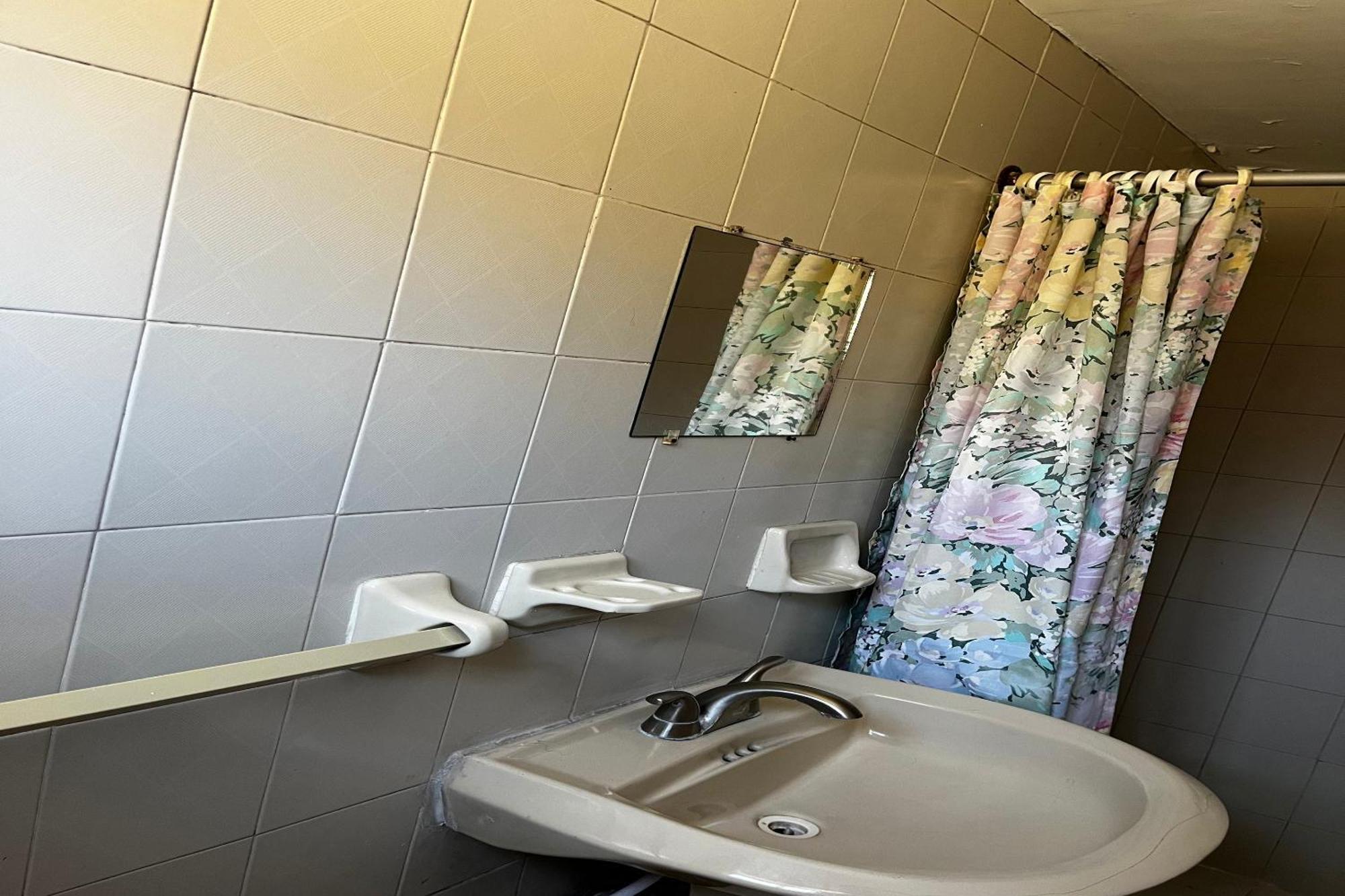 Oyo Hotel Linda Tijuana Kültér fotó